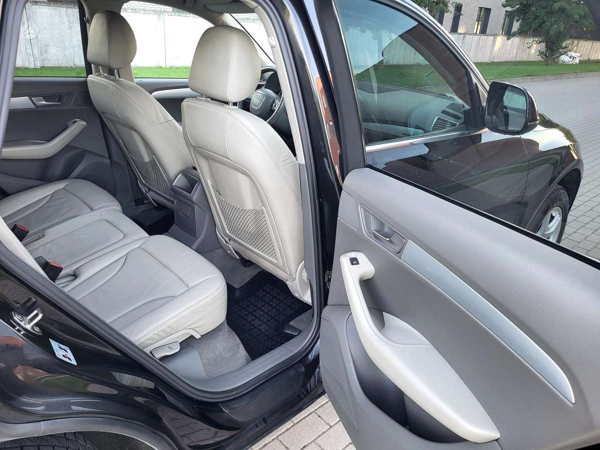 Audi Q5 2010 — photo 11