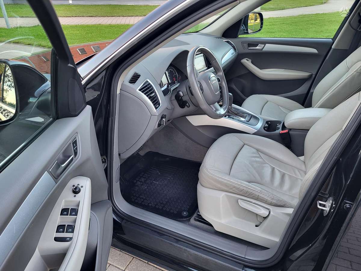 Audi Q5 2010 — photo 20