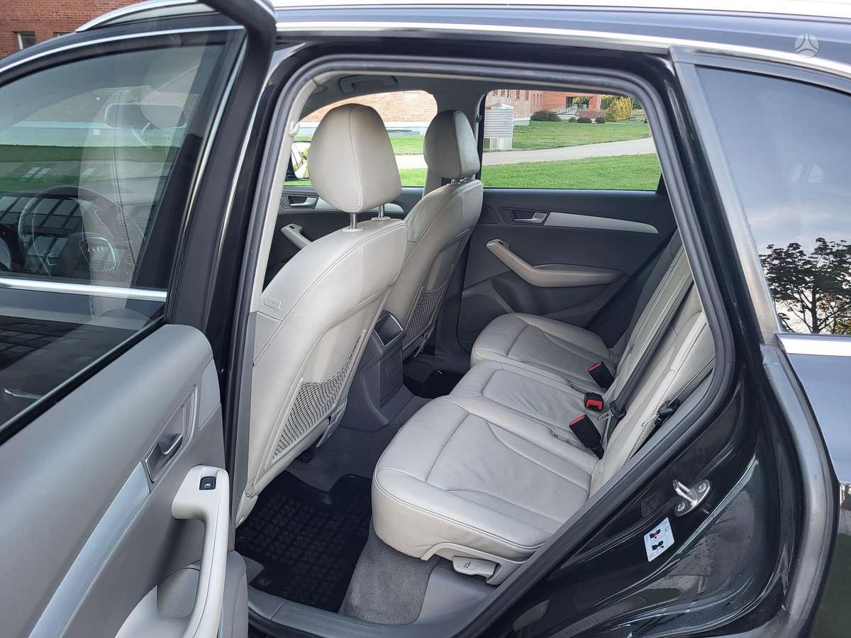 Audi Q5 2010 — photo 21