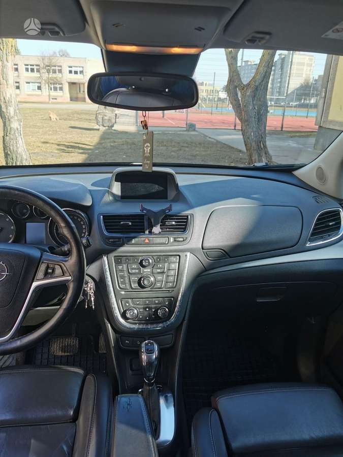 Opel Mokka 2013 — photo 10