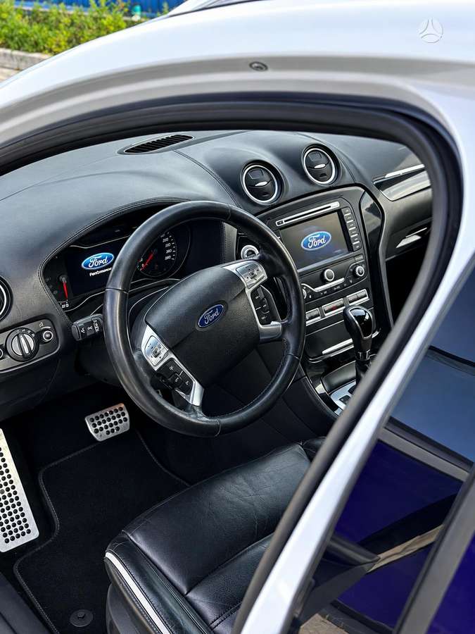 Ford Mondeo 2013 — photo 7