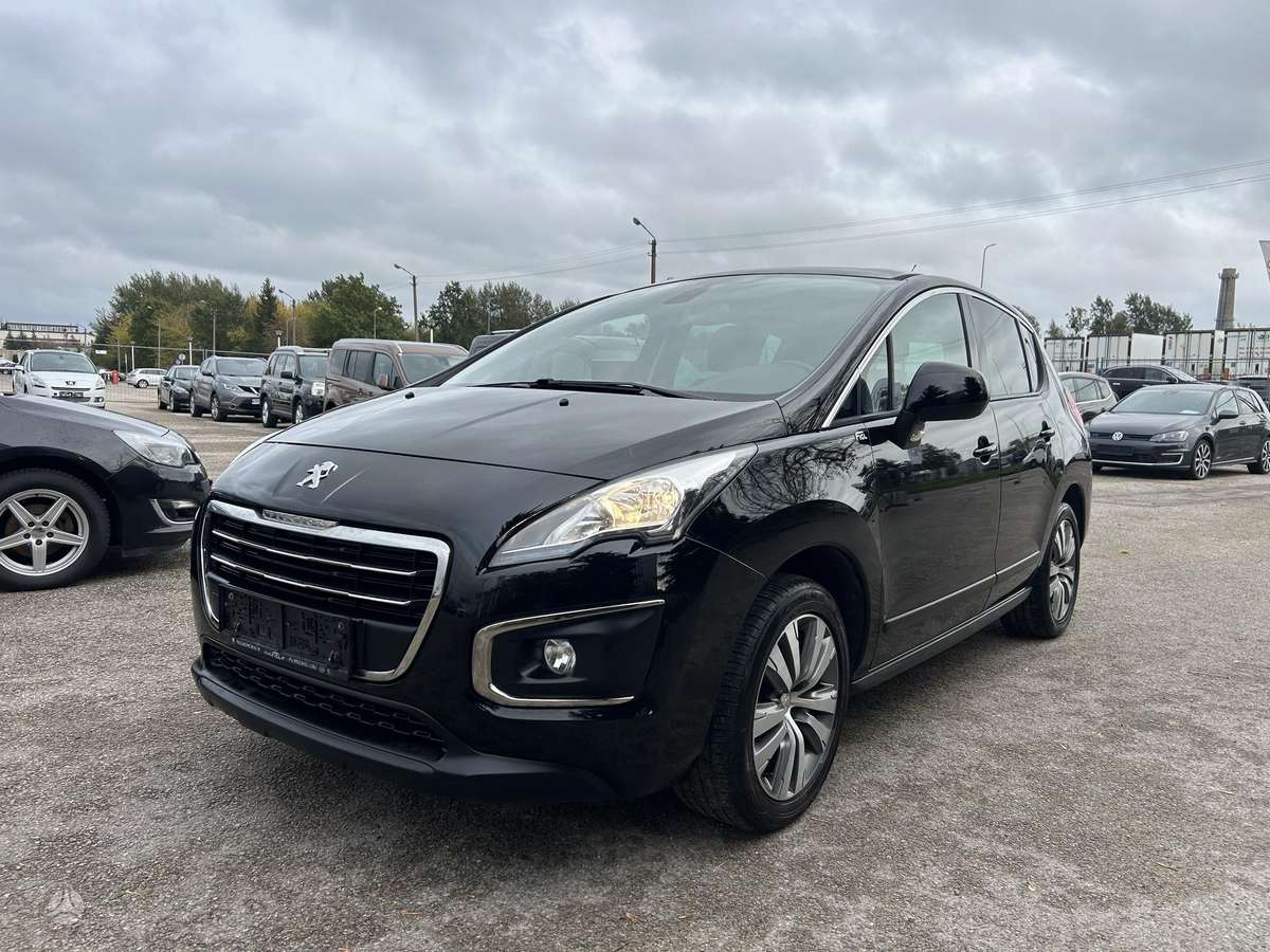 Peugeot 3008 2015 — rear view