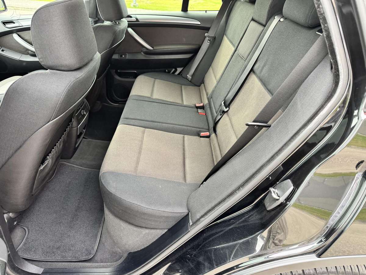 BMW X5 2005 — photo 18