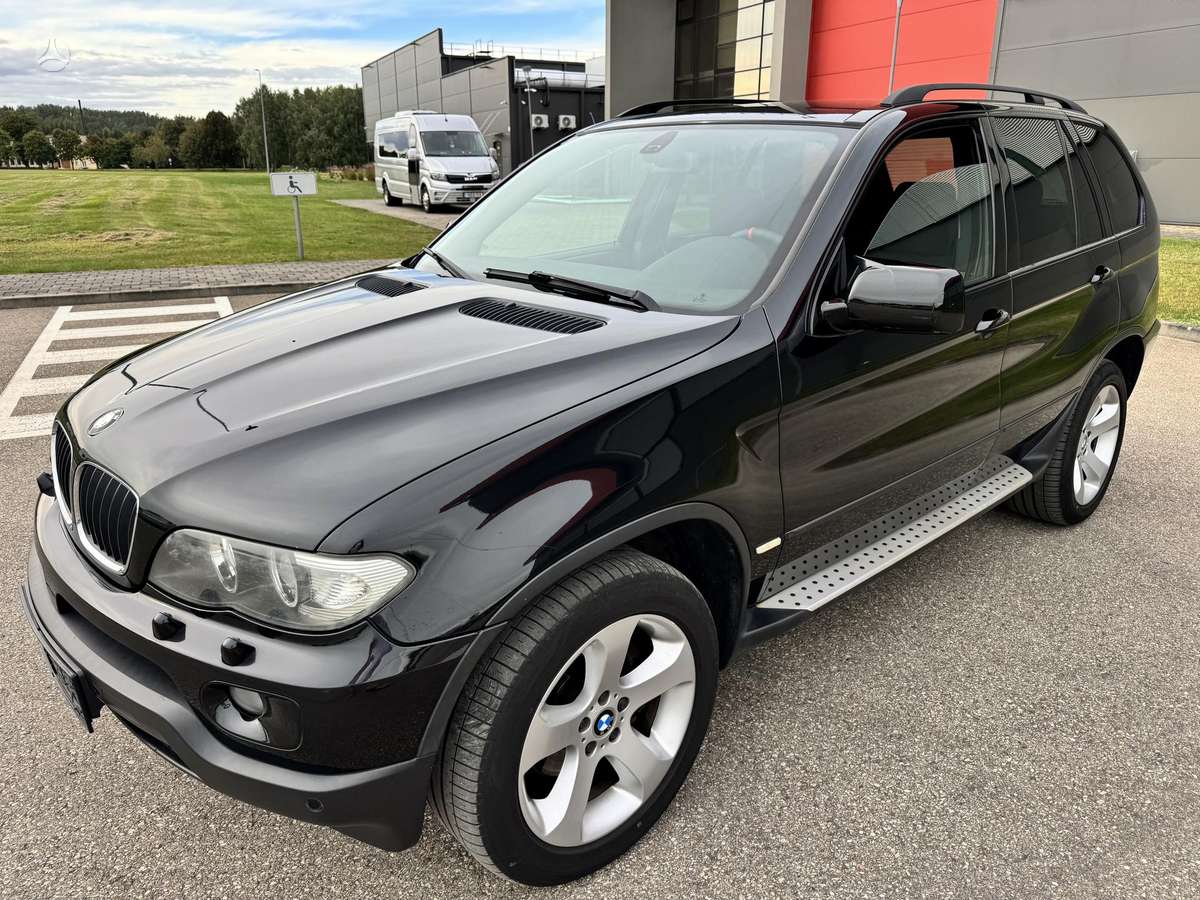 BMW X5 2005 — rear view