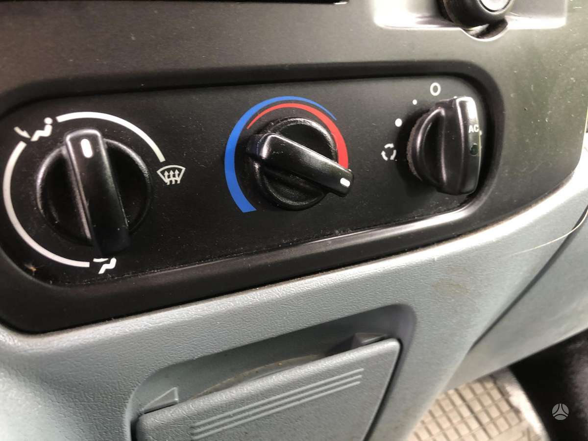 Ford Transit 2011 — photo 12