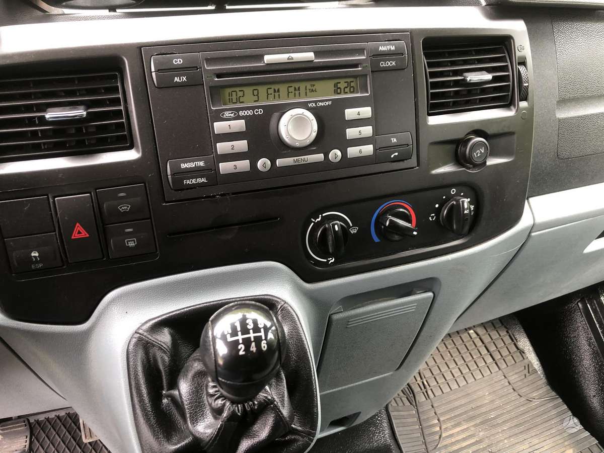 Ford Transit 2011 — photo 9