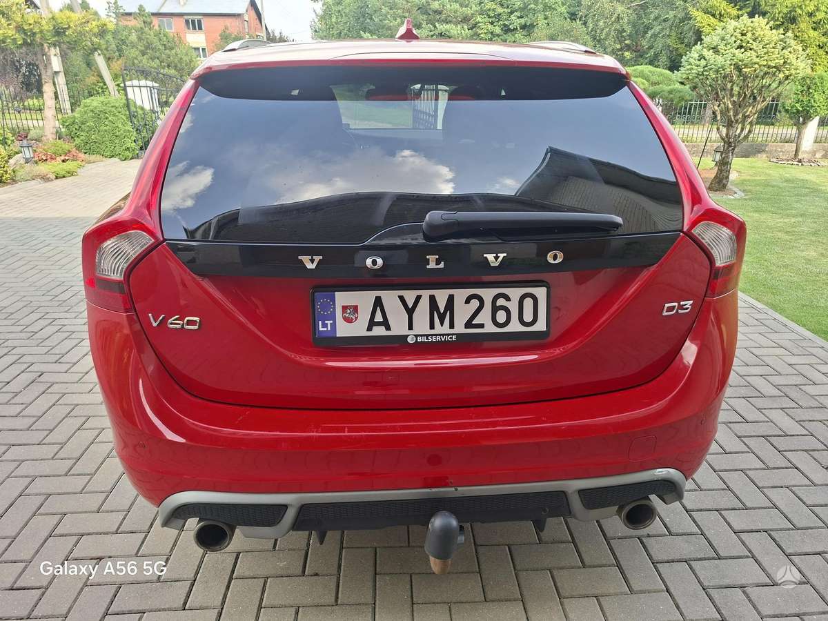 Volvo V60 2012 — interior