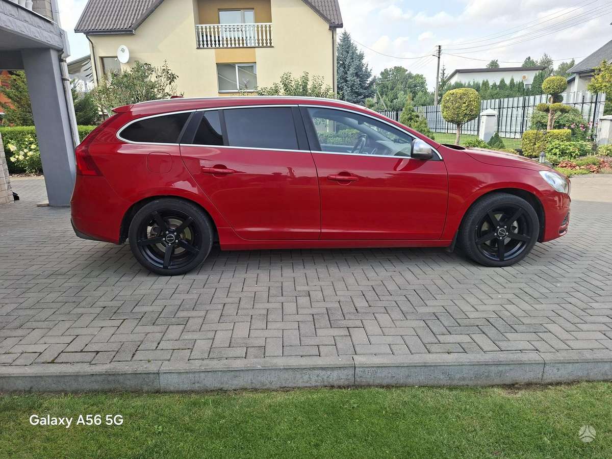 Volvo V60 2012 — photo 5