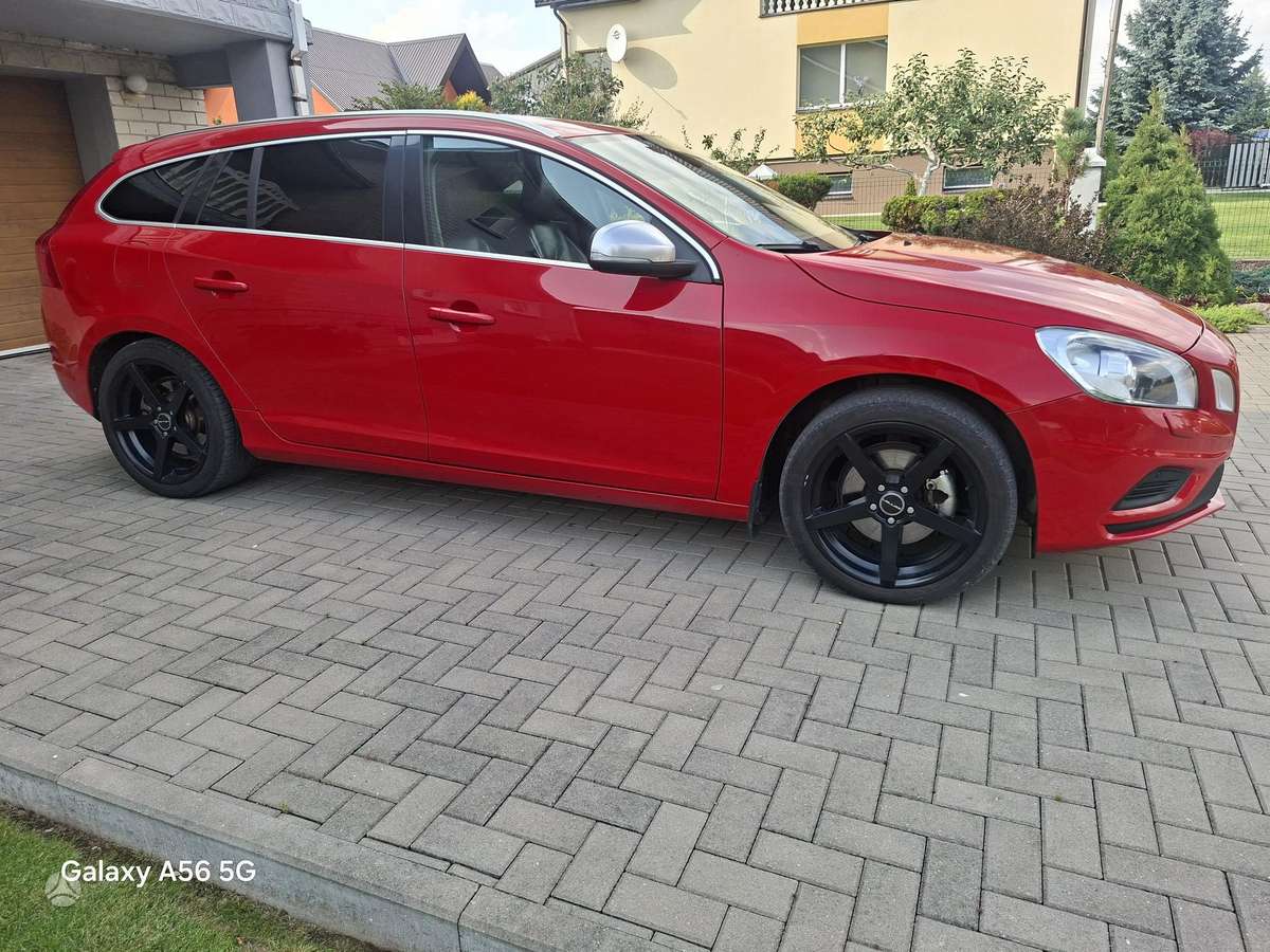 Volvo V60 2012 — photo 6