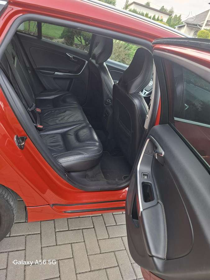 Volvo V60 2012 — photo 7