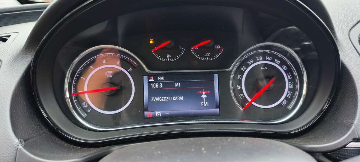 Opel Insignia 2015 — photo 11