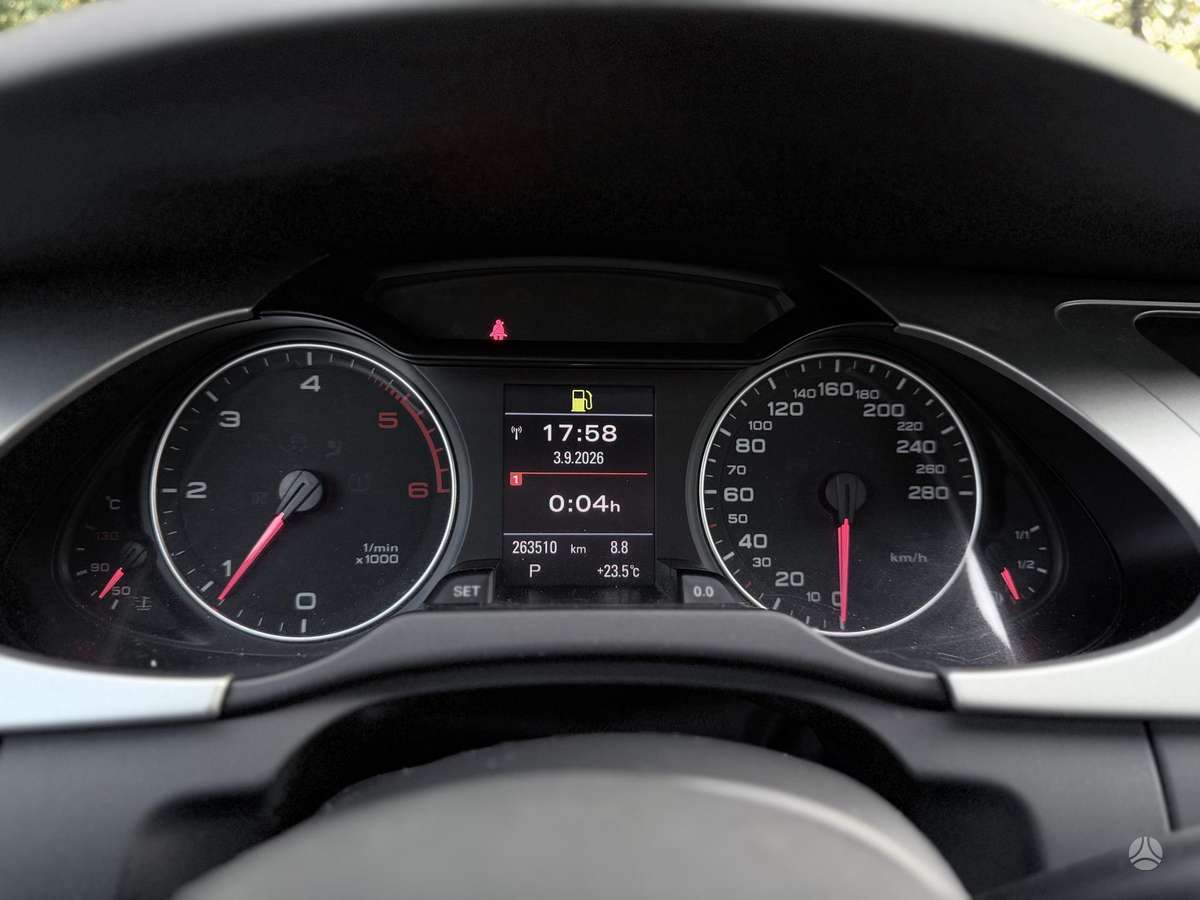 Audi A4 2010 — photo 18