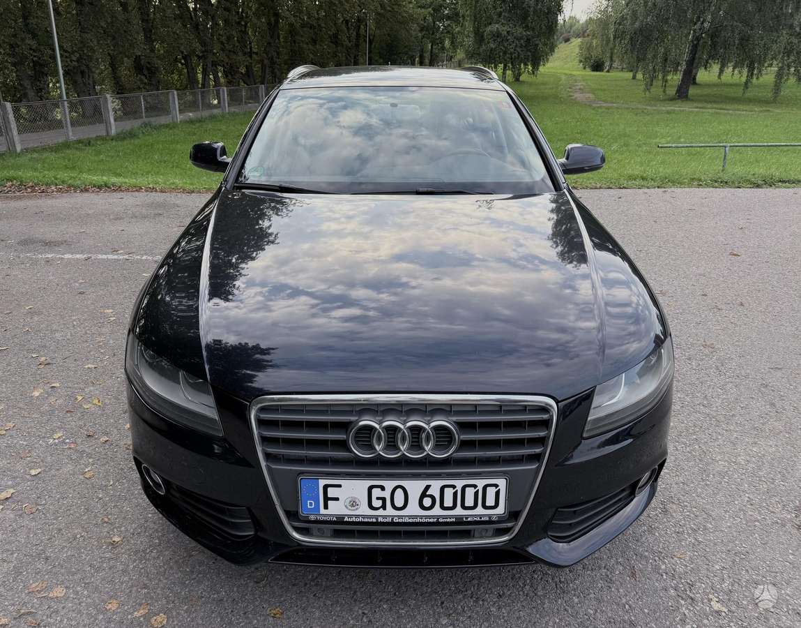 Audi A4 2010 — rear view