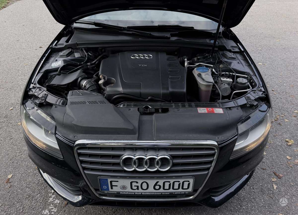 Audi A4 2010 — photo 20