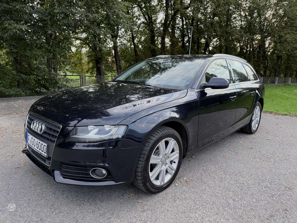 Audi A4 2010 — interior