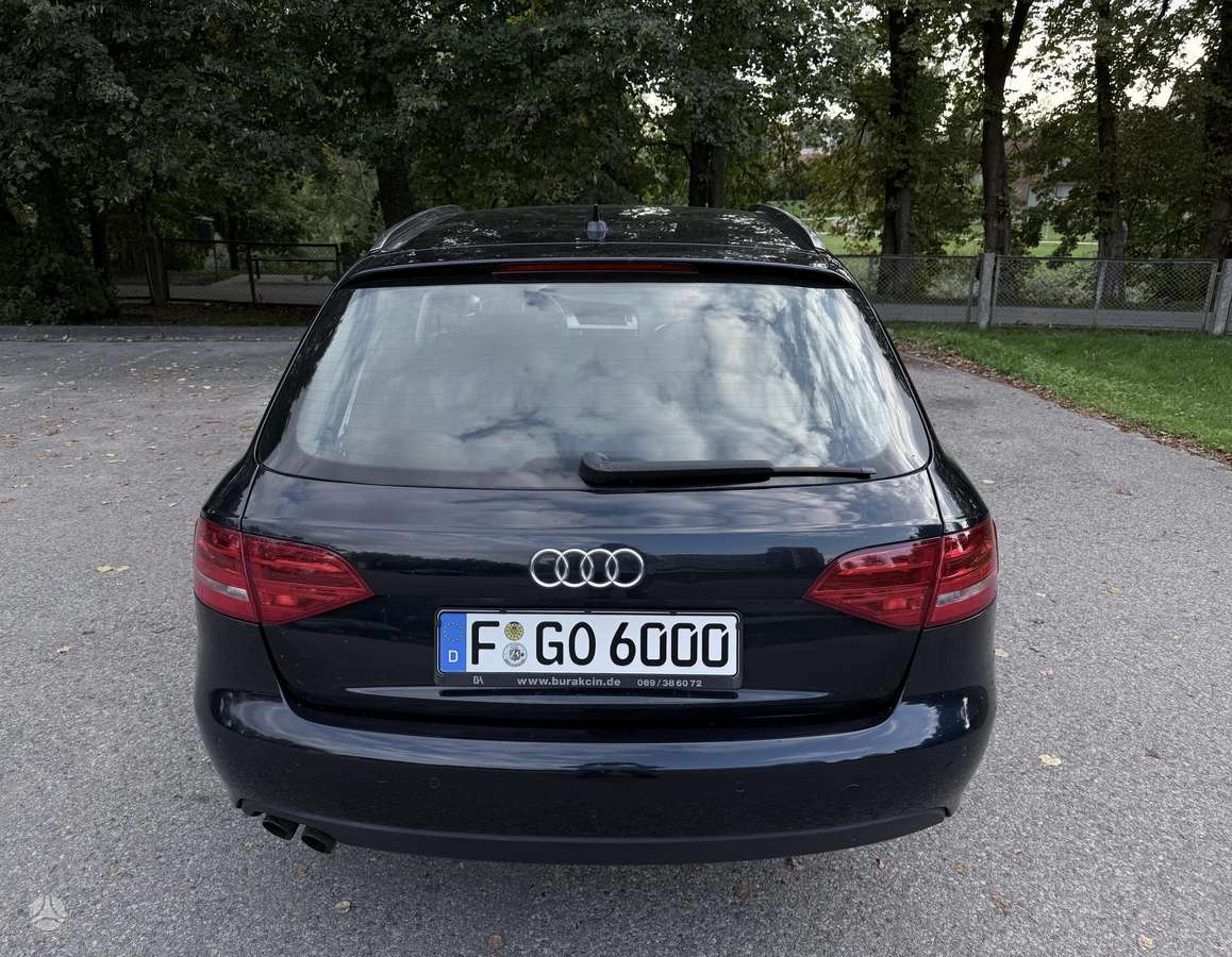 Audi A4 2010 — photo 6
