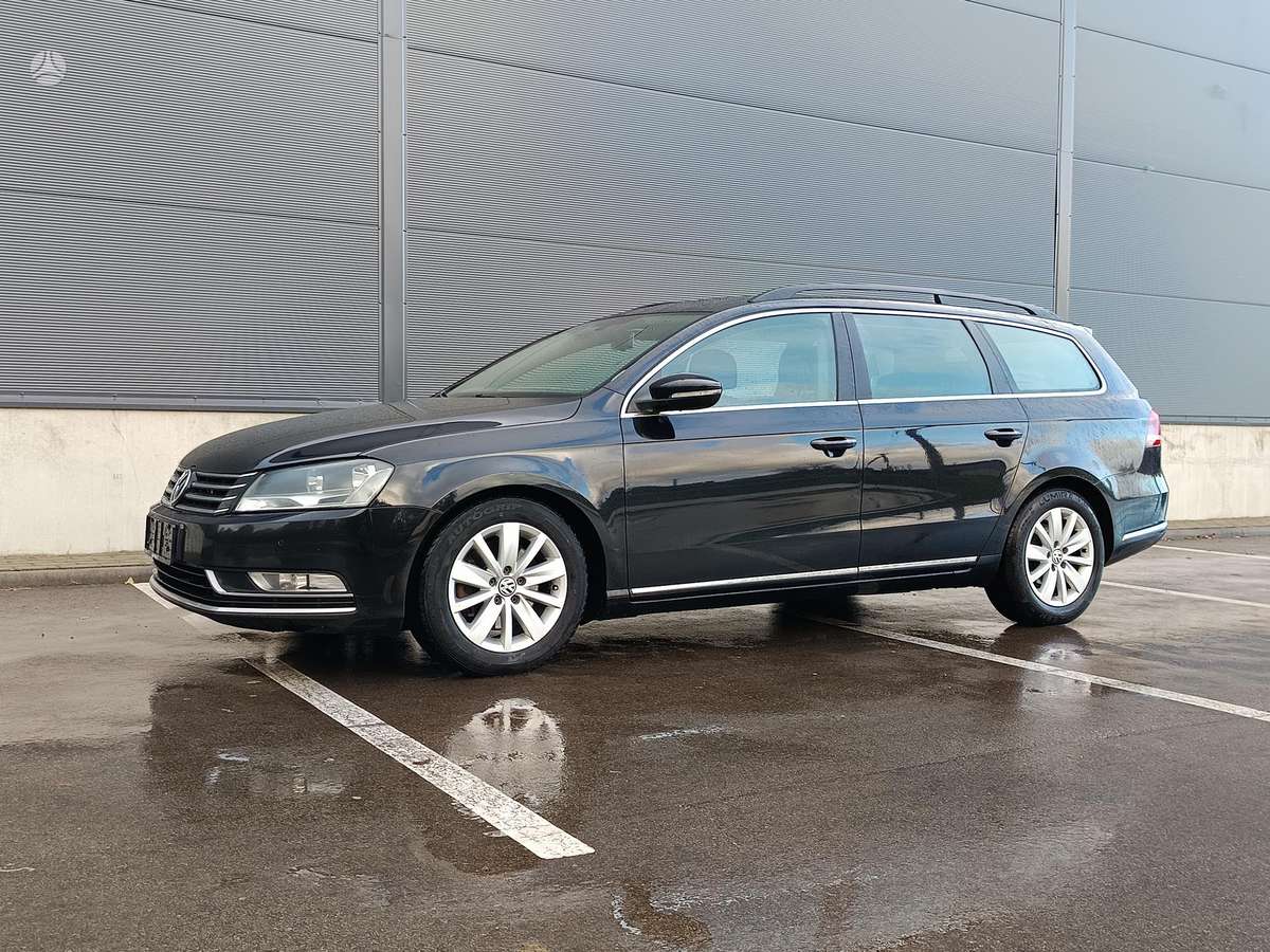 Volkswagen Passat 2013 — салон