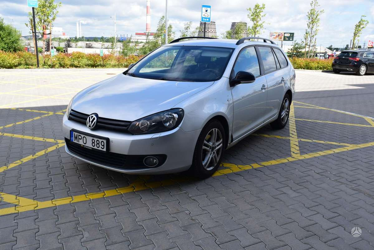 Volkswagen Golf 2013 — interior