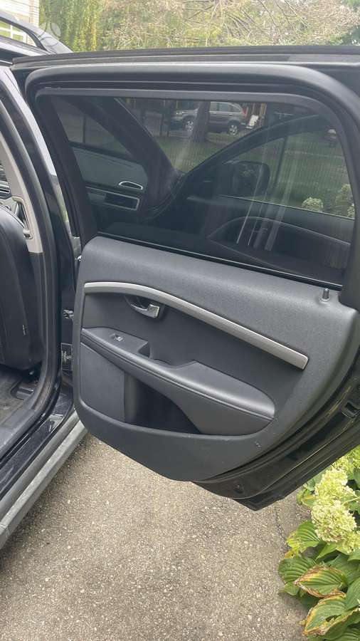 Volvo XC70 2012 — photo 14
