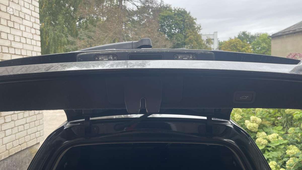 Volvo XC70 2012 — photo 22