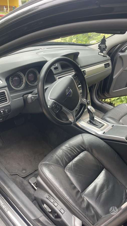 Volvo XC70 2012 — photo 9