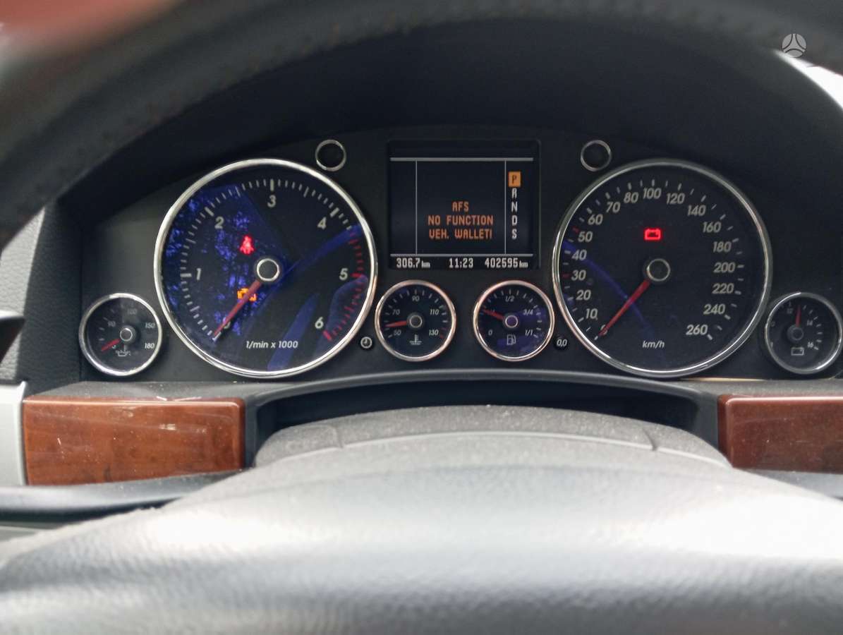 Volkswagen Touareg 2006 — photo 13