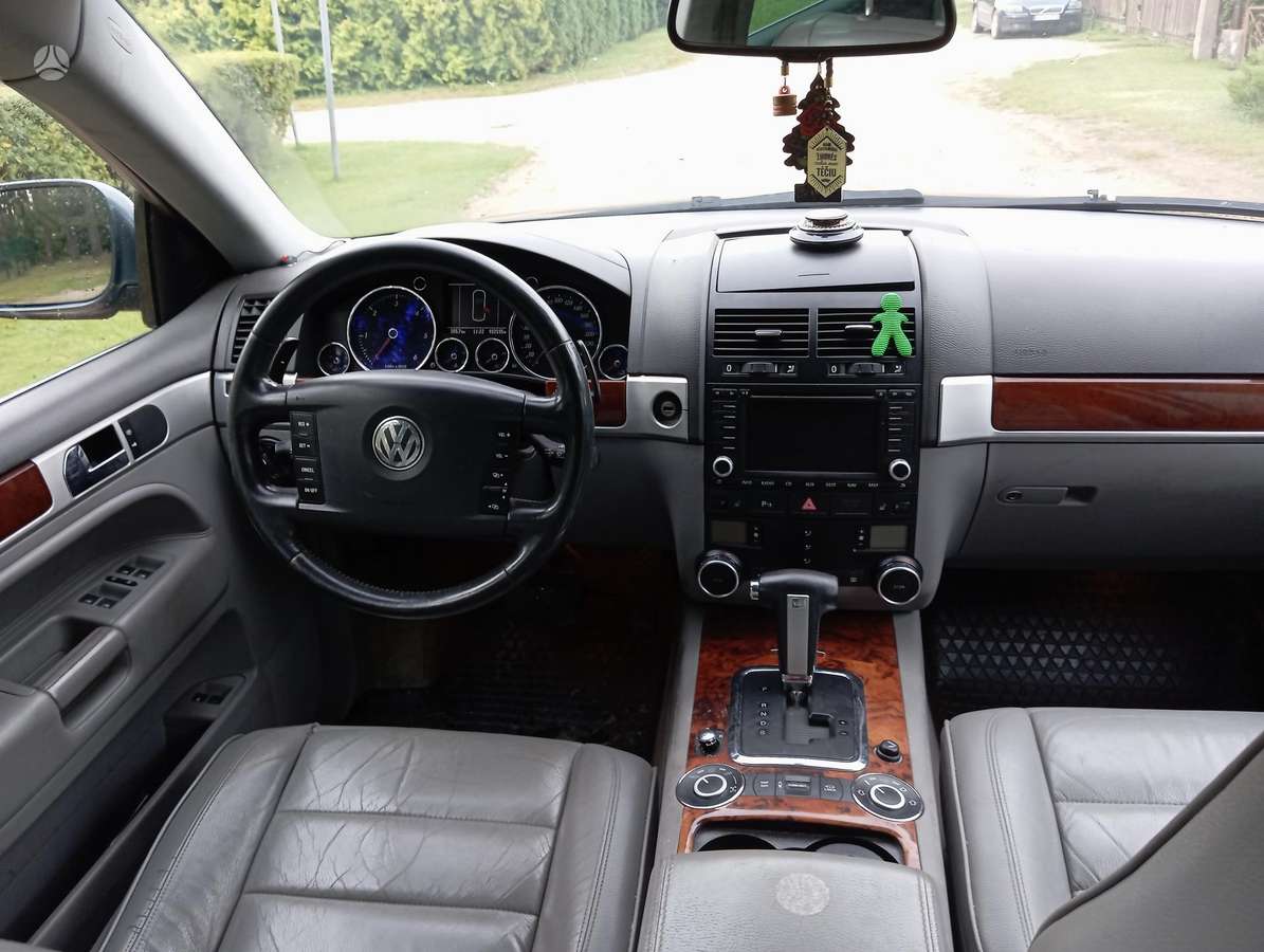 Volkswagen Touareg 2006 — photo 9