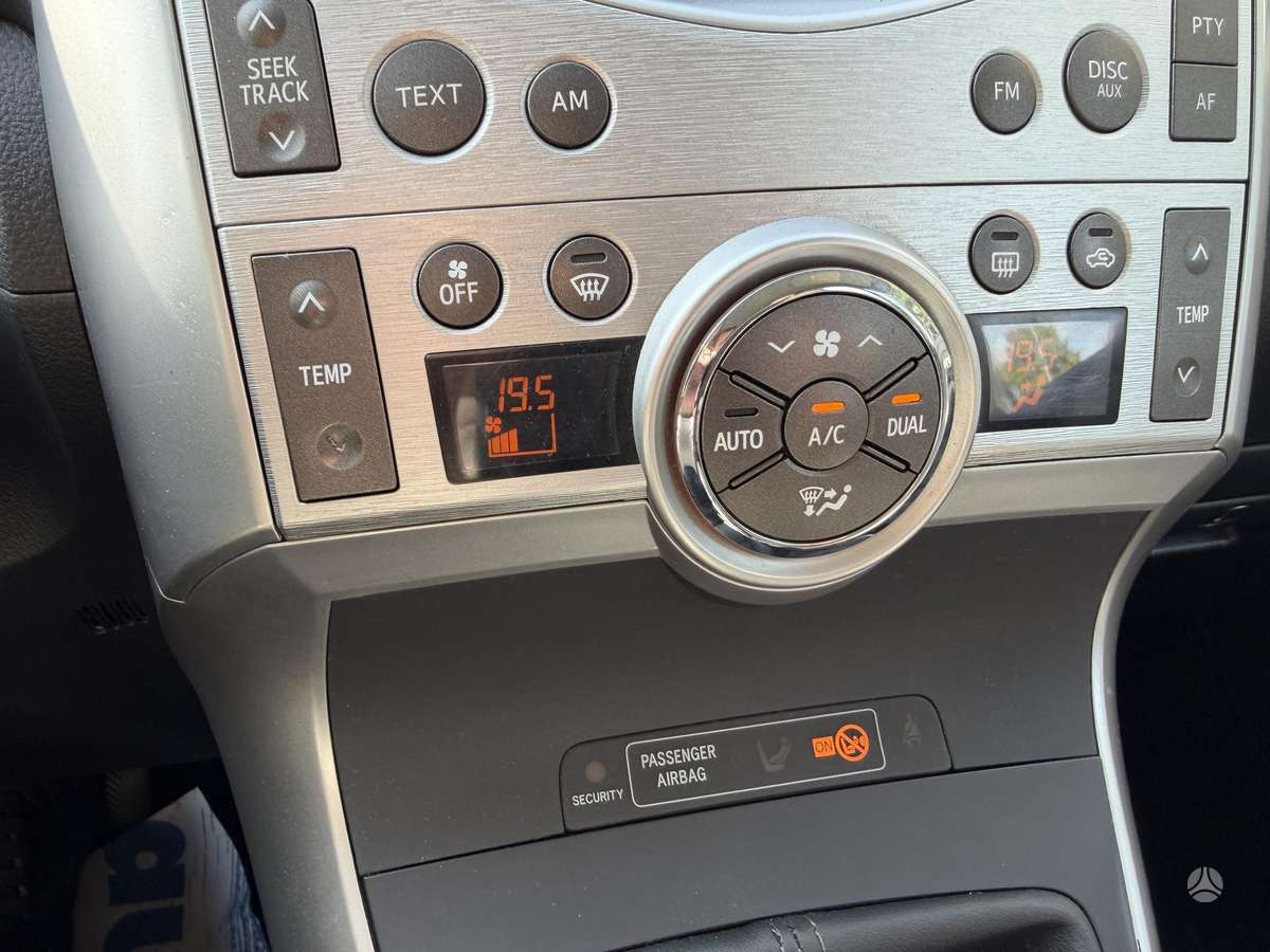 Toyota Verso 2010 — photo 17