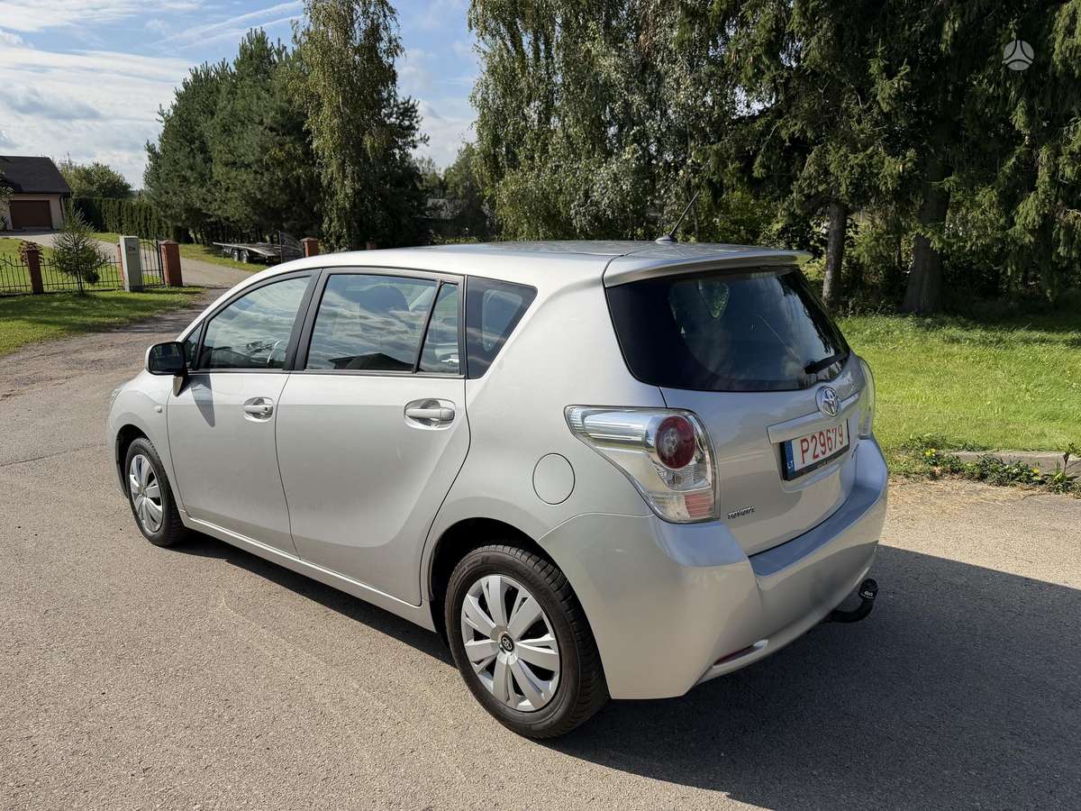 Toyota Verso 2010 — photo 5