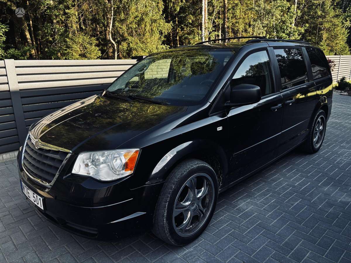 Chrysler Town 2008 — вигляд ззаду