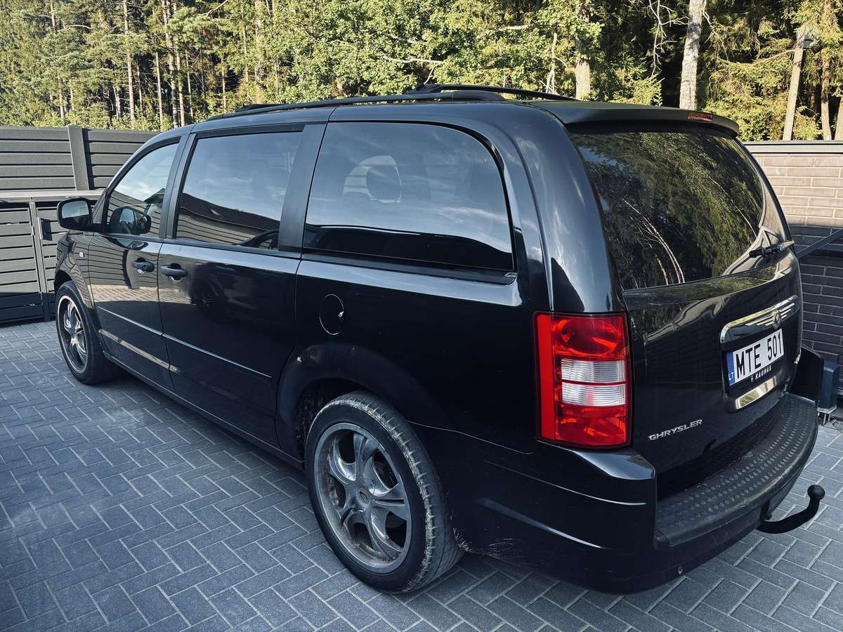 Chrysler Town 2008 — салон