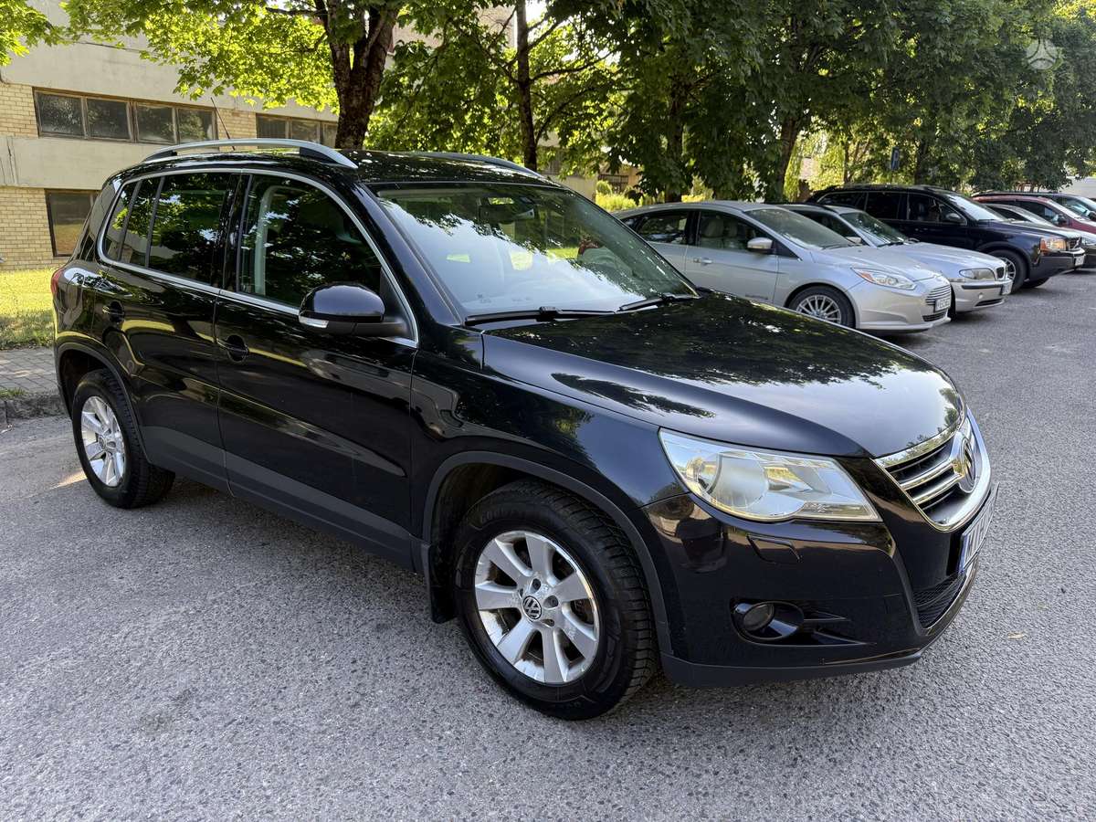 Volkswagen Tiguan 2008 — interior