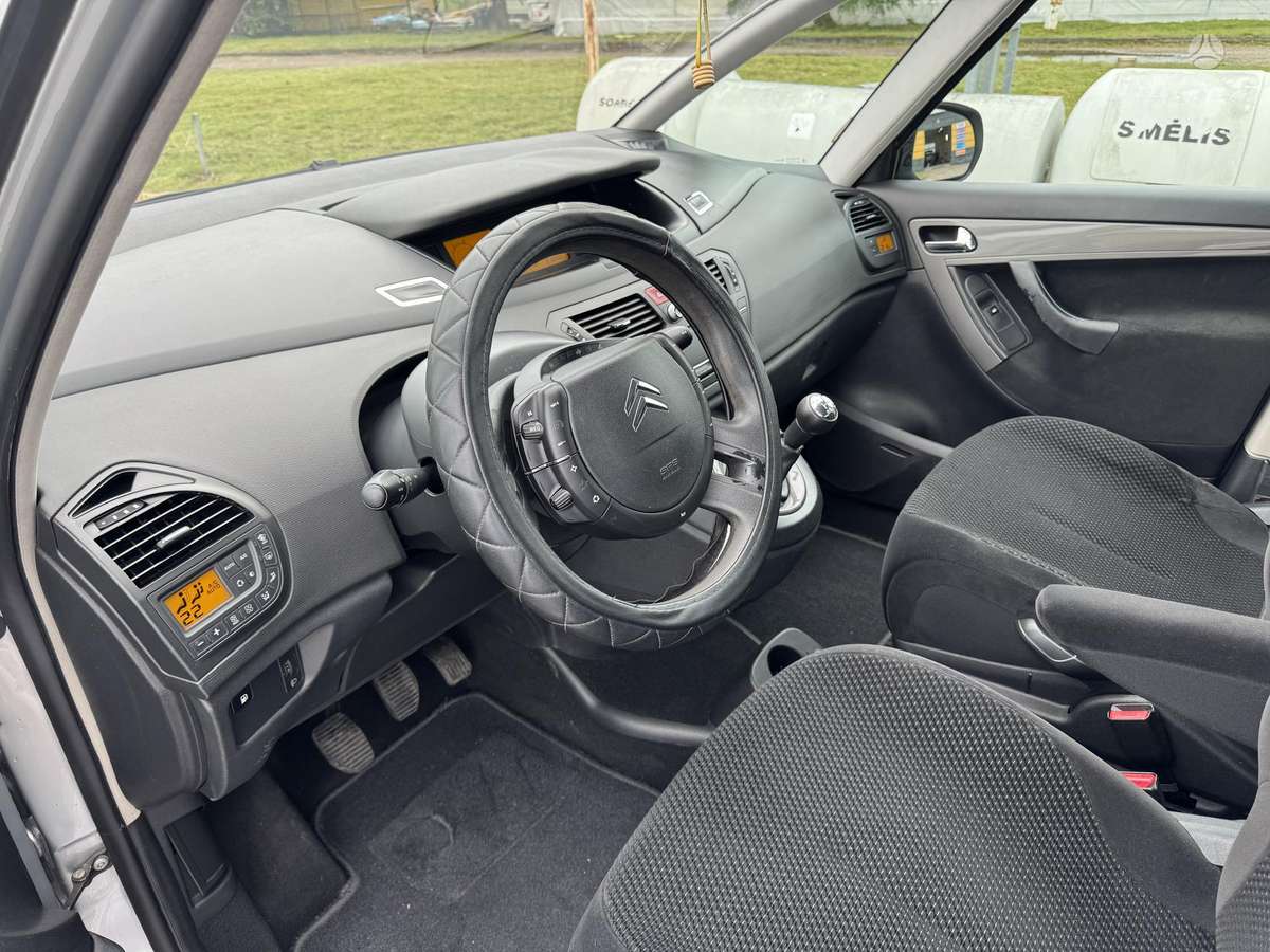 Citroen C4 2008 — photo 9