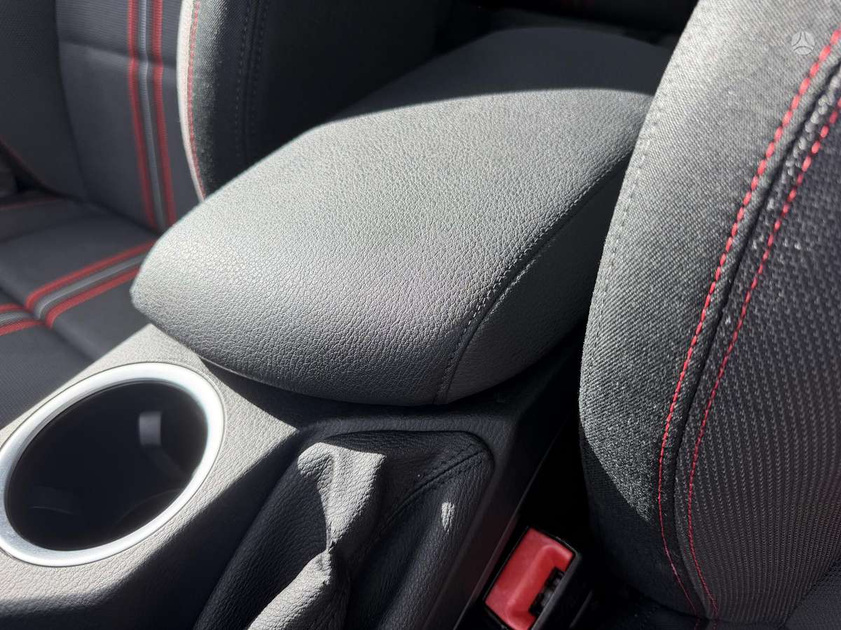 BMW X1 2012 — фото 22