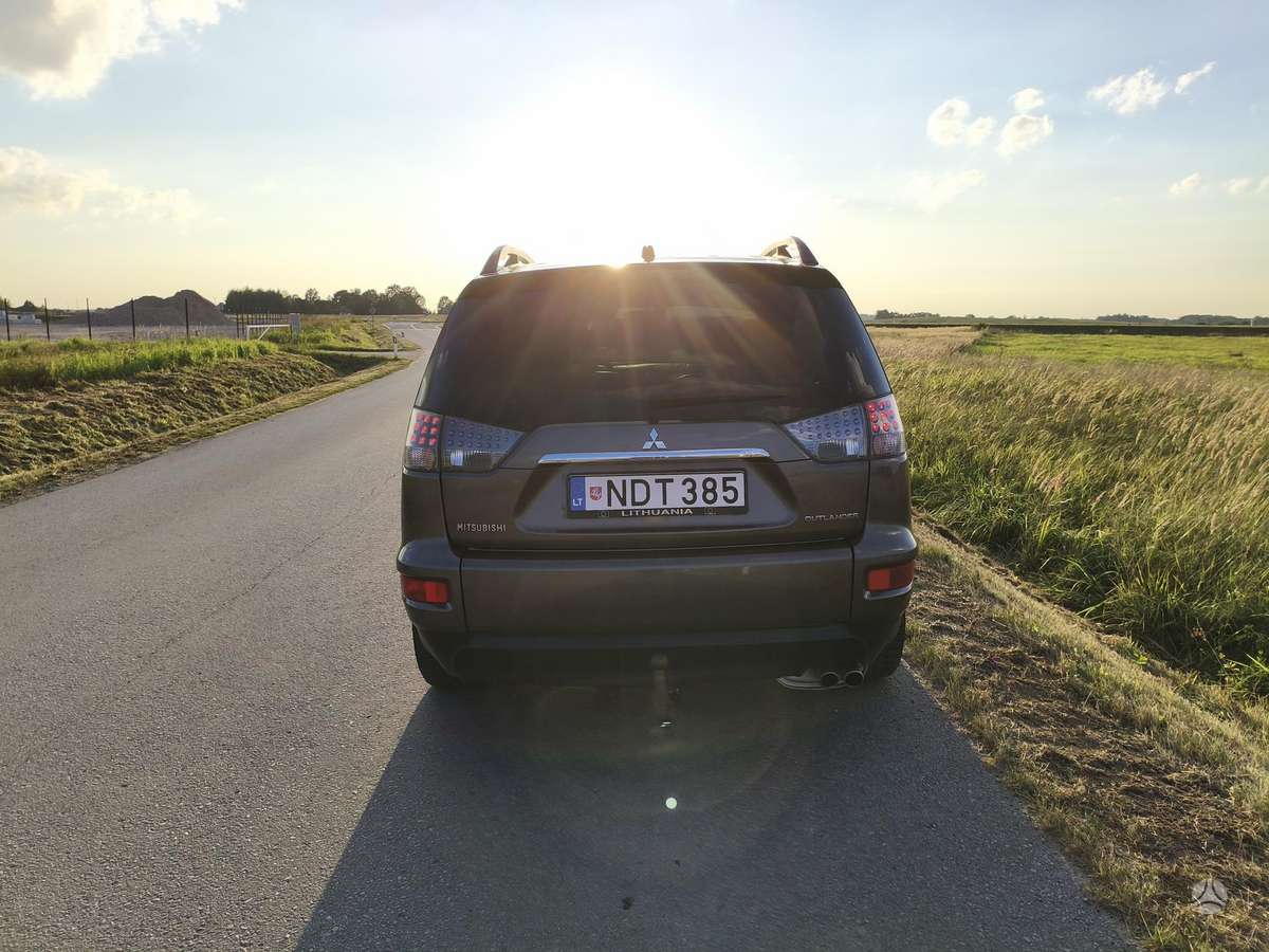 Mitsubishi Outlander 2011 — двигун 2268 cm³, 177 HP (130kW)