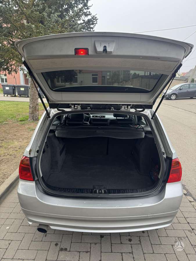 BMW 320 2006 — photo 7