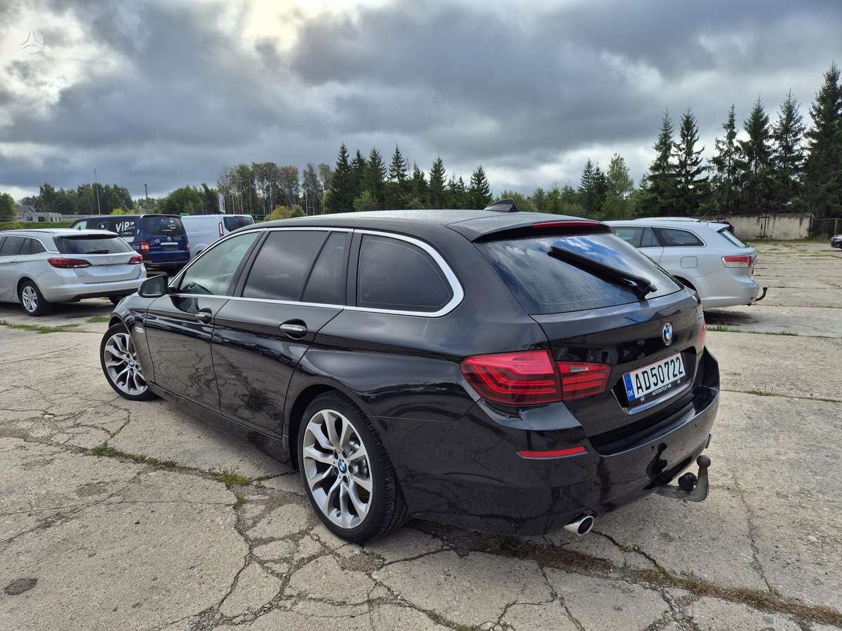BMW 535 2014 — interior