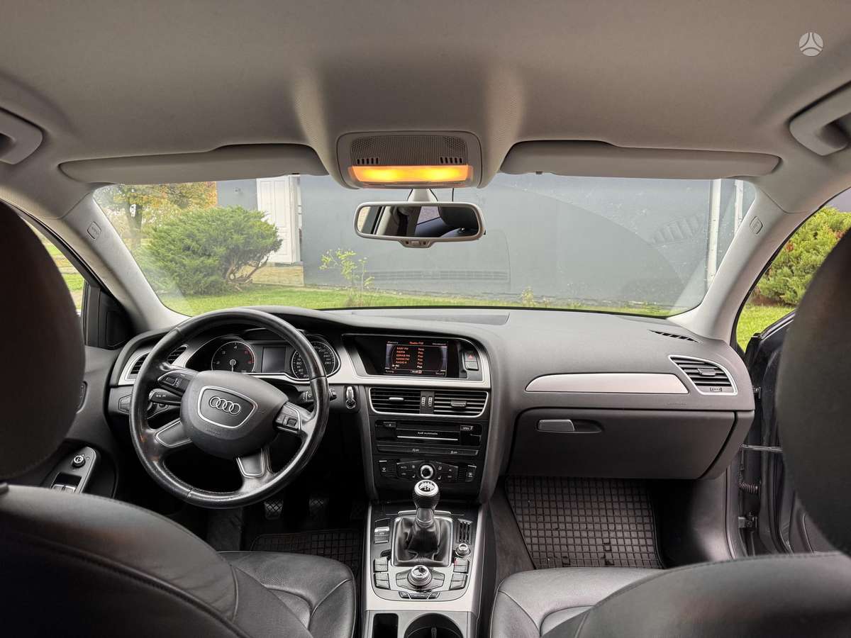 Audi A4 2014 — photo 10