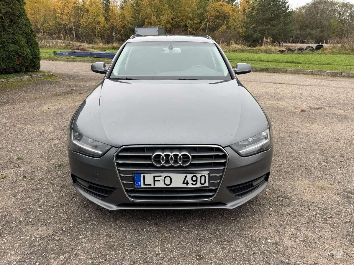 Audi A4 2014 — interior