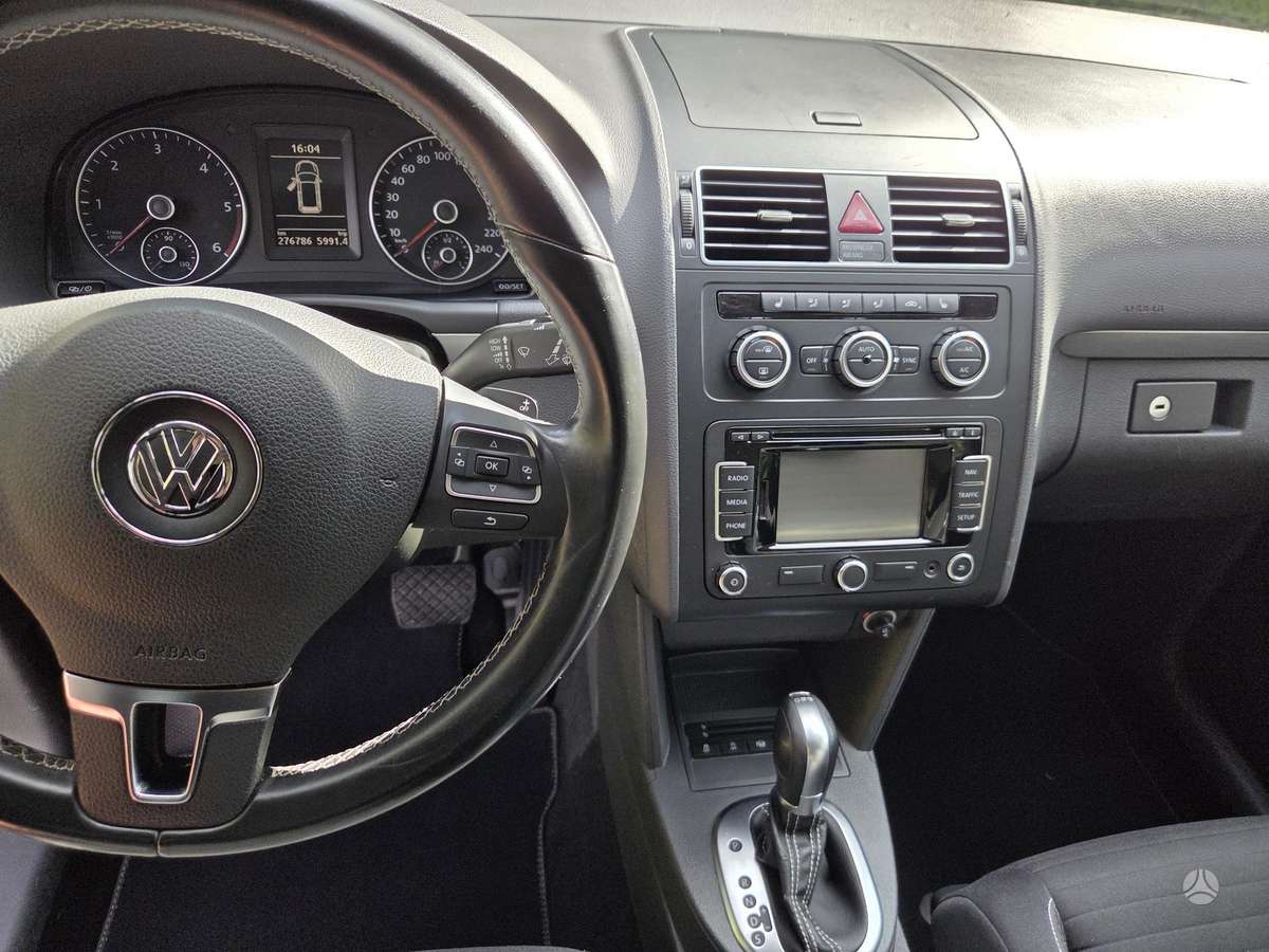Volkswagen Touran 2015 — photo 7