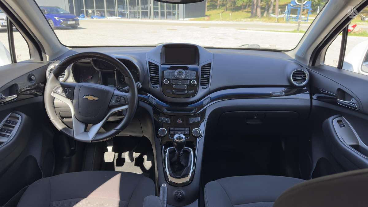 Chevrolet Orlando 2011 — photo 17