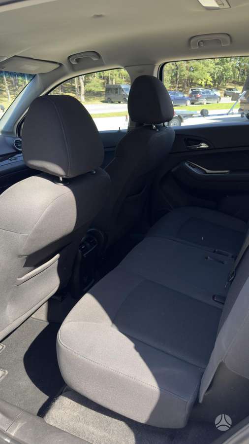 Chevrolet Orlando 2011 — photo 18