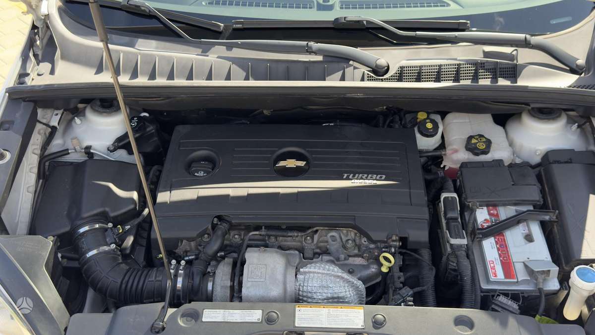 Chevrolet Orlando 2011 — photo 26