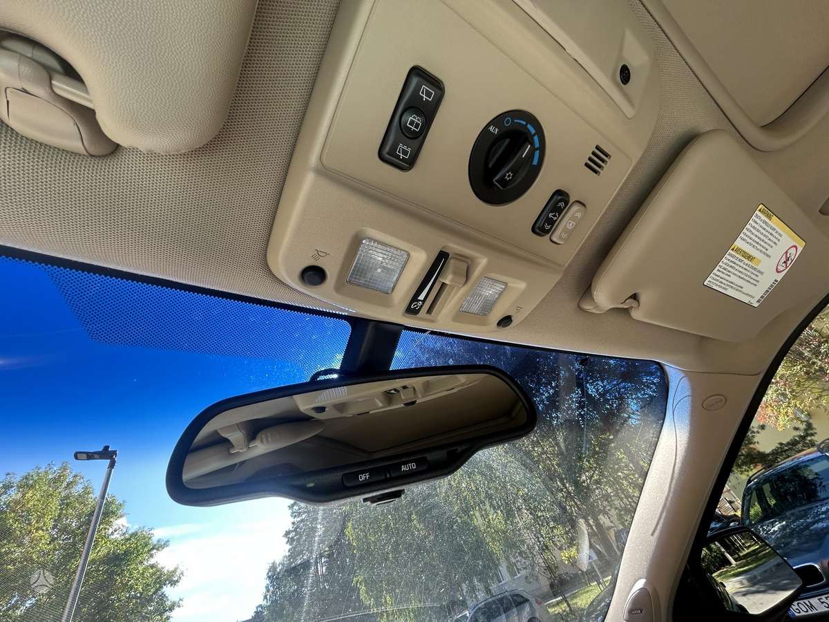 Cadillac SRX 2007 — photo 20