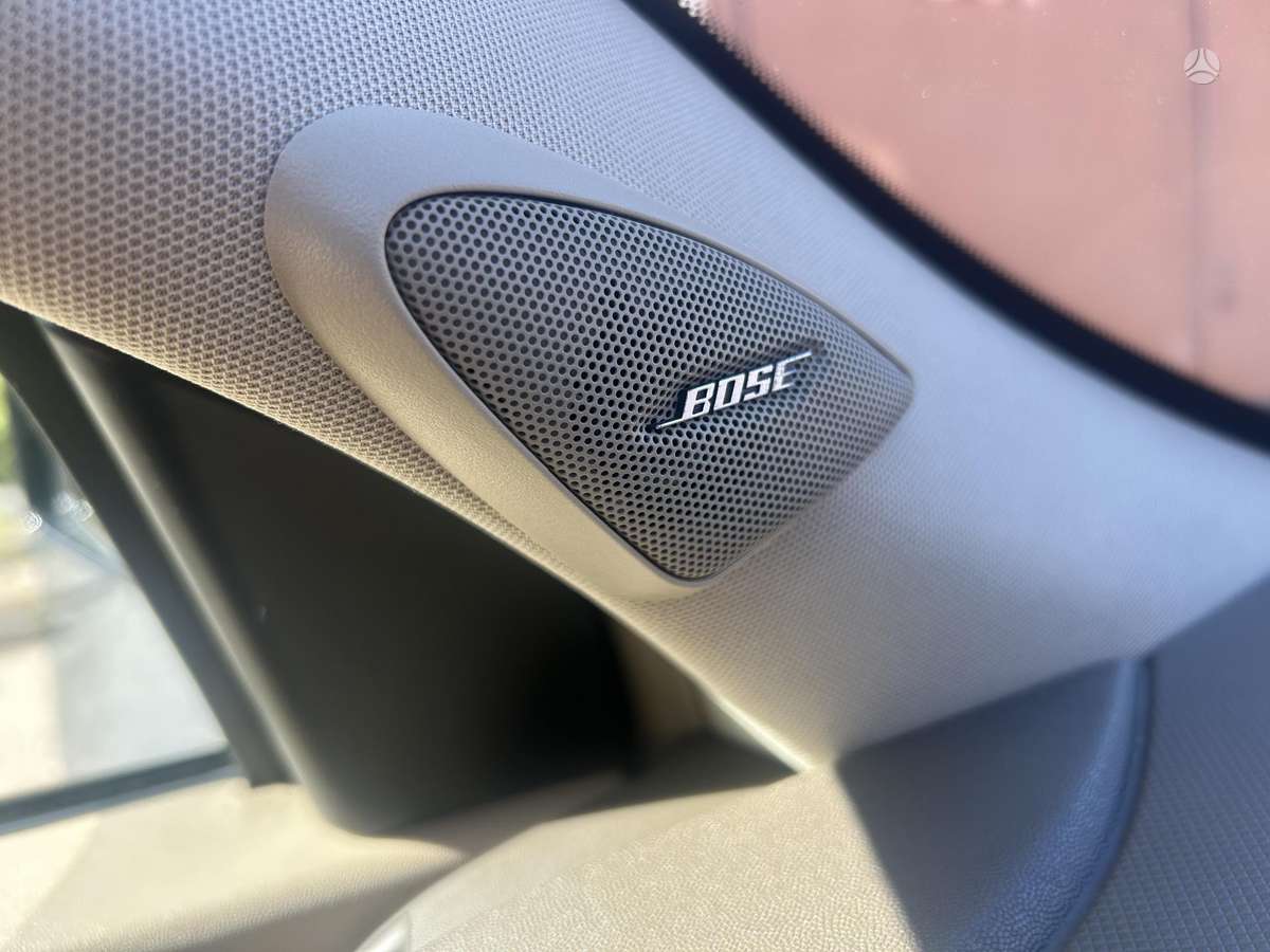 Cadillac SRX 2007 — photo 24