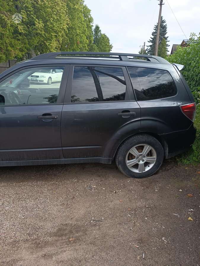 Subaru Forester 2010 — photo 5
