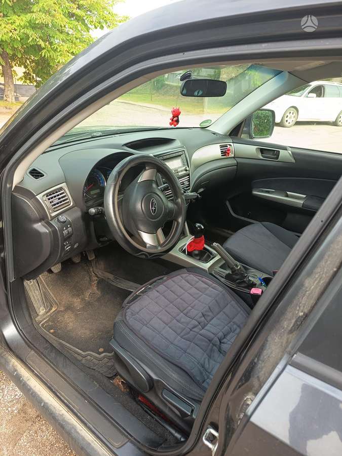 Subaru Forester 2010 — photo 6