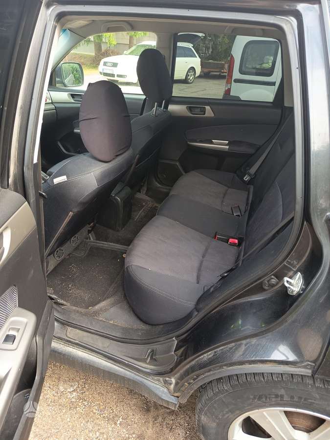 Subaru Forester 2010 — photo 7