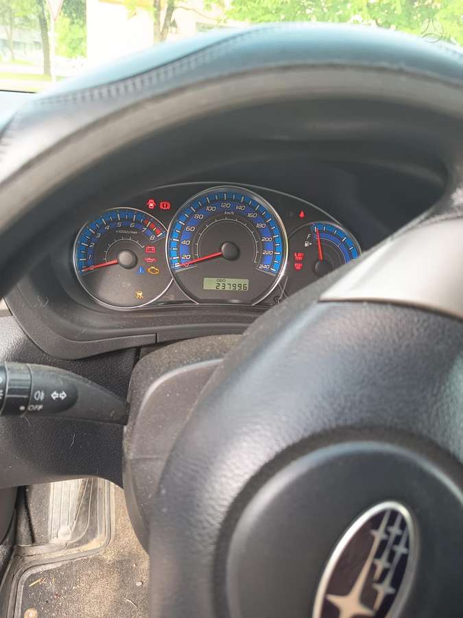 Subaru Forester 2010 — photo 8