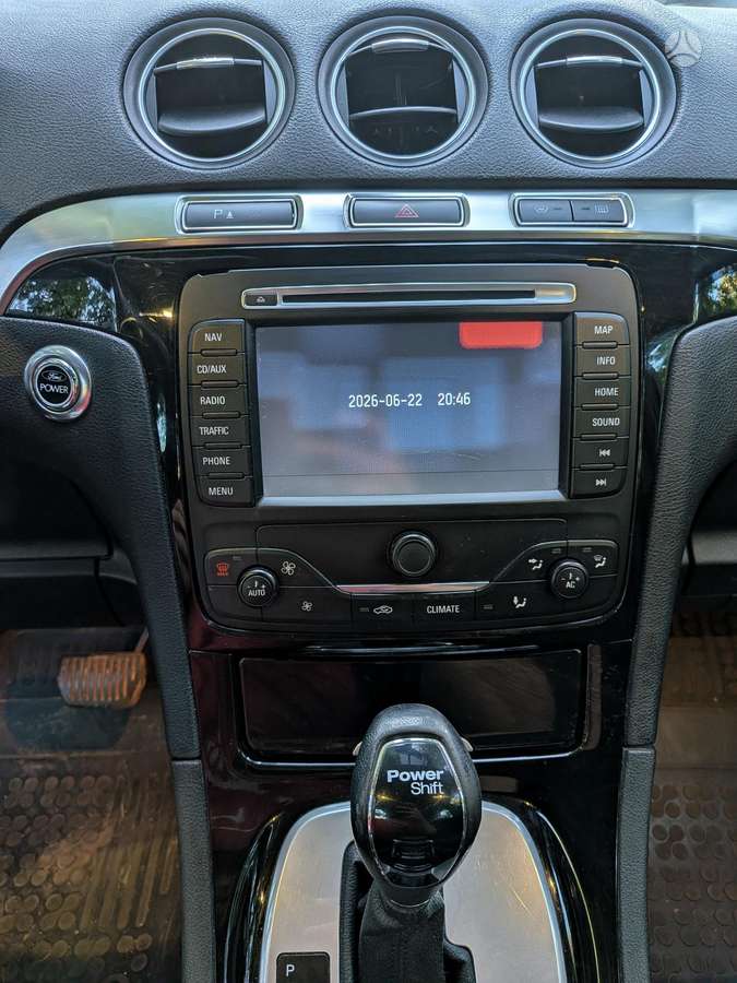 Ford S-MAX 2011 — photo 20